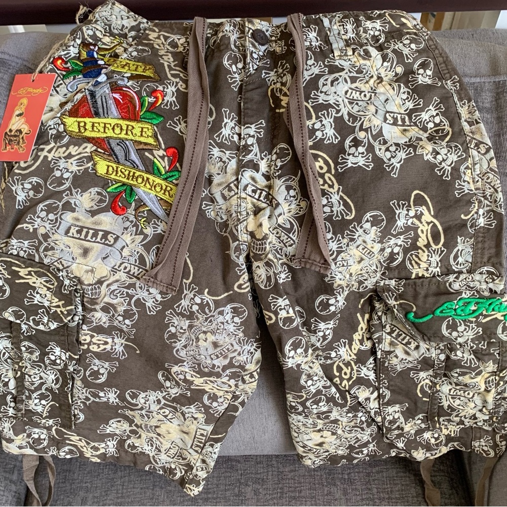 Ed Hardy dragon embroidered vintage tattoo baggy cargo shorts Size 28 NWT